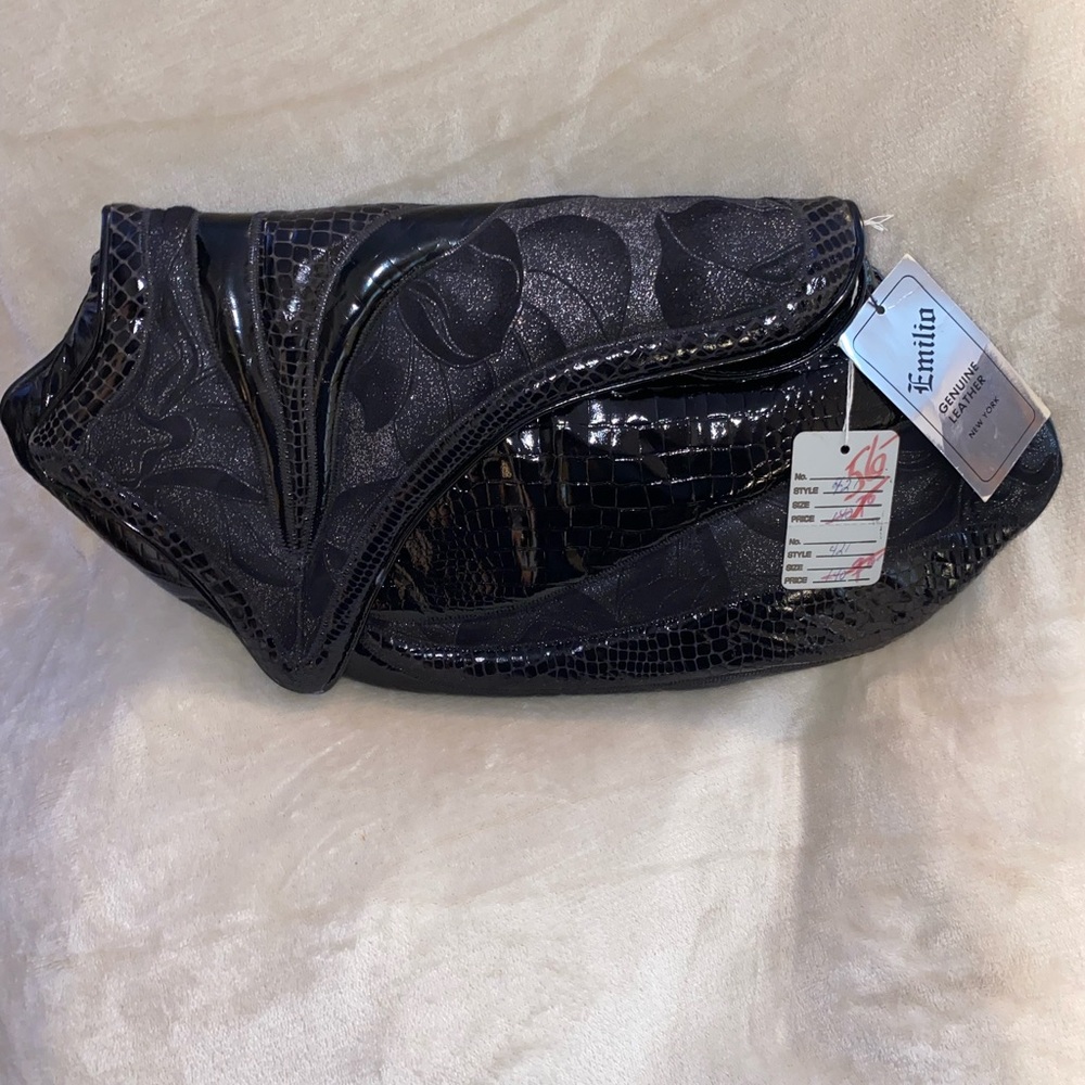 80s VTG Vintage Emilio Genuine Leather ‘Batwing’ Clutch With Shoulder Strap